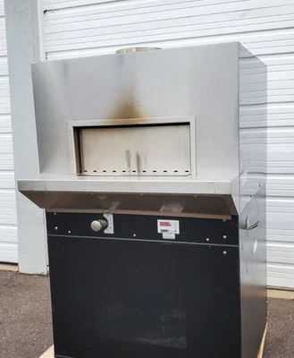 WOODSTONE BISTRO 4343 Stone Hearth Pizza Oven NATURAL GAS WS-BL-4343-RFG-NG - Image 1 of 4