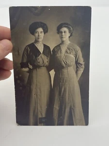 RPPC Vintage Anne Reid & Friend Women High Society Fashion Beauty 1906 - Picture 1 of 2