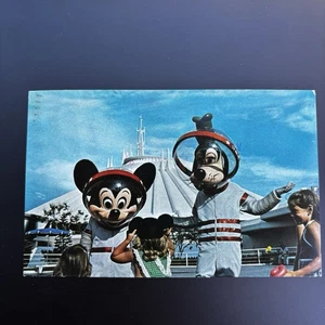 1931 posted vintage Walt Disney World Mickey and Goofy FABVINTY BARGAIN POSTCARD - Picture 1 of 2