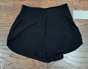 NEW Women Lululemon Track That Mid-Rise Lined Short 5" Black Size 8 - Bild 1 von 7