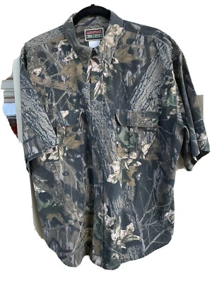 Mossy Oak Camo Classic Mens Shirt Sz XL Botton Pockets Front Short Sleevess  - Image 1 of 4