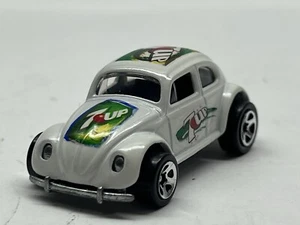 Gig PIG CUSTOM Hotwheels Mattel Inc Soda 7up Volkswagen Beetle Collectible 1988 - Picture 1 of 6