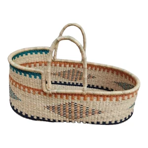 Tragbarer Moses Stubenwagen, Babykorb, Babybett mit Matratze, geflochtenes Babybett - Bild 1 von 3