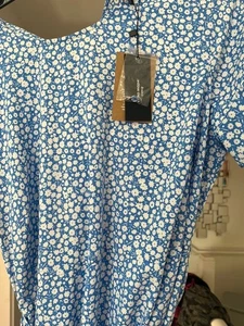 BNWT VERY PRETTY PLUS SIZE 24 WRAP DRESS - Picture 1 of 2