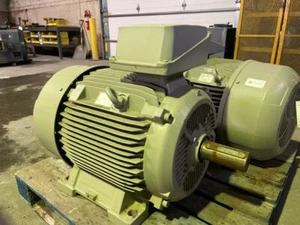 75 HP 55 KW Siemens AC Electric Motor 1800 RPM Fr 250M TEFCBB 460 V New - Picture 1 of 3