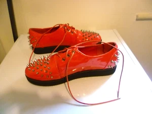 GLAM ROCK MOD RED CLASSIC PUNK RETRO PATENT WET LOOK STUDDED SPIKED SHOES UK 7 - Picture 1 of 6