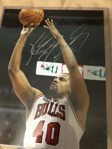 Kurt Thomas #40 SIGNED AUTOGRAPHED 8x10 PHOTO CHICAGO BULLS - Picture 1 of 2