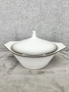 Rosenthal Mid Century White And Platinum Rim Porcelain Covered Casserole Dish - Picture 1 of 11
