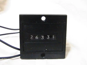 1 USED VEEDER ROOT COUNTER 743795-201 115VAC - Picture 1 of 2