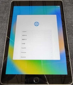 Apple iPad 5th Gen. 32GB, Wi-Fi, 9.7in A1822, 2GB RAM - Picture 1 of 4