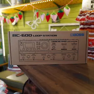 BOSS RC-600 Loop Station Looper Sequencer Electric Guitar Effect Pedal RC600 - Picture 1 of 11