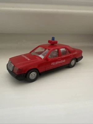 Wiking HO 1/87 Mercedes-Benz 260E Fire Chief Car MPN 600 - Image 1 of 4