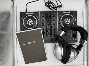 Numark Party Mix DJ Controller w/ Behringer HPS3000 Headphones & Manual - Picture 1 of 16