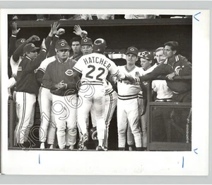 Foto de prensa de los deportes de béisbol de celebración Dugout de Cincinnati Reds vintage 1990 - Imagen 1 de 2