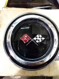1968 - 1974 Corvette Hub Cap Emblem Assembly GM1377173    NOS - Picture 1 of 3