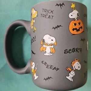 Zrike Snoopy In Halloween Costumes Mug Grey - Picture 1 of 4