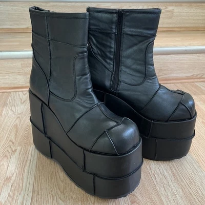 Demonia Stack 201 厚底踝靴 7 英寸黑色素食皮革侧拉链男式 12 — 第 1/4 张图片