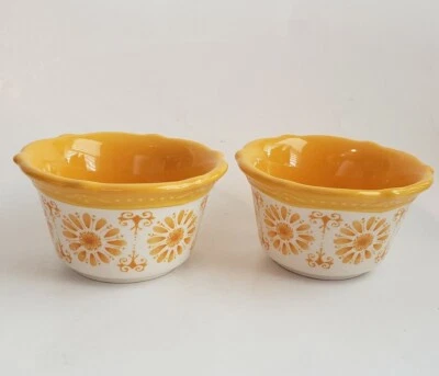 Pioneer Woman Ramekin Set of 2 Yellow Daisy Condiment Sauce Dessert Bowl Dish 4" Foto 1 de 4