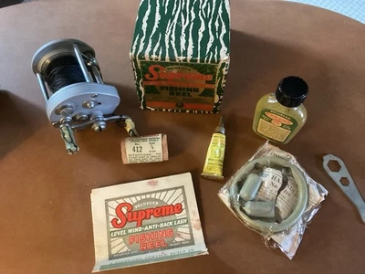 Pflueger SUPREME 号 # 1573 级风带原装盒和 Extra's 大约 1942 年 — 第 1/4 张图片