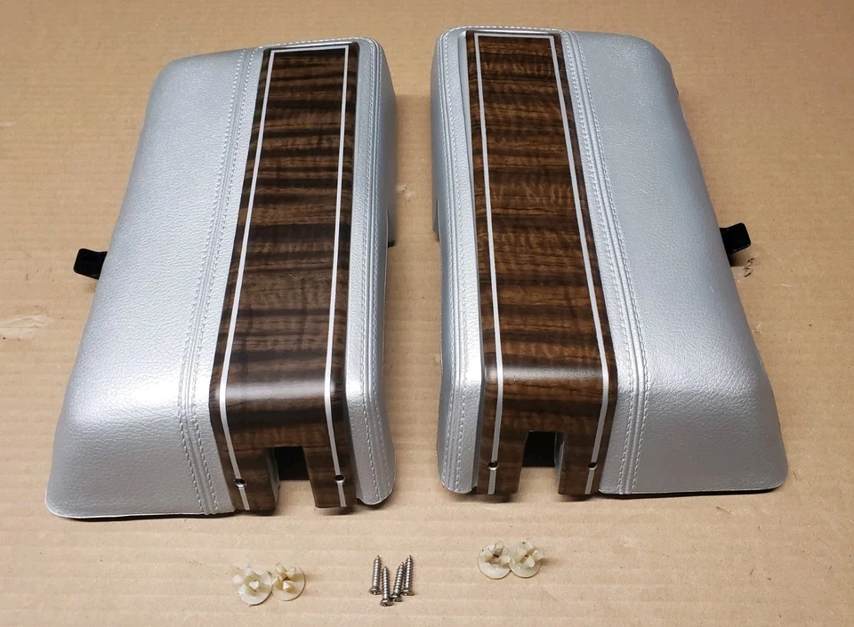 1969 AMC AMX JAVELIN ARMRESTS PLATINUM RESTORED W/ WOODGRAIN TRIM PLATES SILVER Foto 1 de 4