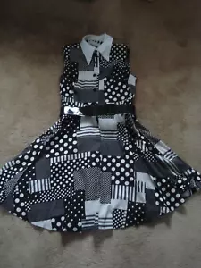 Abito donna smanicato vintage bianco e nero design a pois - Foto 1 di 2