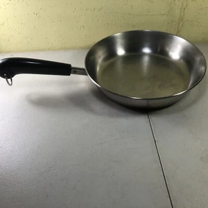 Vintage Revere Ware Copper Clad Bottom 9 inch Skillet Clinton IL - No Lid USA - Picture 1 of 6