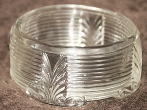 VINTAGE ART DECO 1930s RIBBED FOOTED POWDER BOX ASHTRAY TRINKET CANDY NUT DISH - Picture 1 of 3