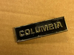 Insignia de placa de identificación con logotipo de Columbia de plástico negro vintage para radioconsola de tubo - Imagen 1 de 7