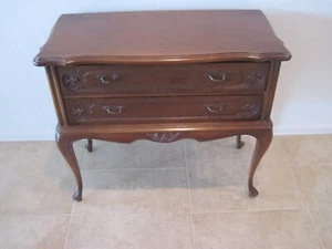 Chippendale Style Lowboy chest with 2 drawers - Picture 1 of 3
