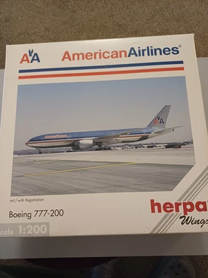 Herpa 1:200 Airliner Boeing 777-200 American Airlines Art Nr 550062 Foto 1 de 4