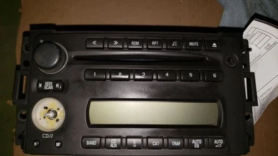 Receptor de radio reproductor de CD 2008-2009 CHEVY UPLANDER 15878234 Foto 1 de 4