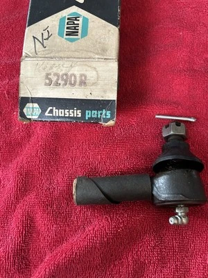 NOS NAPA 5290R Tie Rod End Made by DANA Corp. Churubusco, IN. - Image 1 of 4