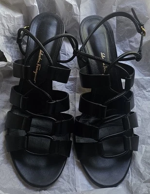 Sandalias Salvatore Ferragamo Sirmio de cuero negro con tiras talla 10C 55 tacón de 5,5 cm Foto 1 de 4