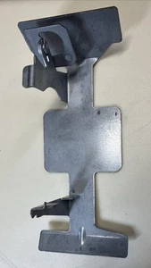 30 Fine/Line Baseboard Support Bracket (with Pivot) - Picture 1 of 7