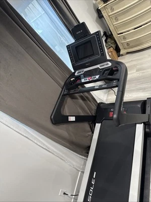 SOLE 跑步机。 F80 .2023 型号 — 第 1/4 张图片