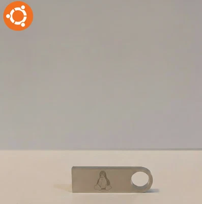Ubuntu Linux 25.10 on Custom Engraved Tux Live USB (Latest 2025) - Image 1 of 4