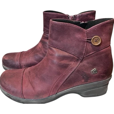 Botas Keen Mora para mujer con botones medios en borgoña talla 10 Foto 1 de 4