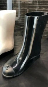CHANEL KLASSISCHE EINFACHE KAPPE ZEHENLOGO MITTELWADE GUMMISTIEFEL EU 41 10 LIEBESSCHUHE - Bild 1 von 5
