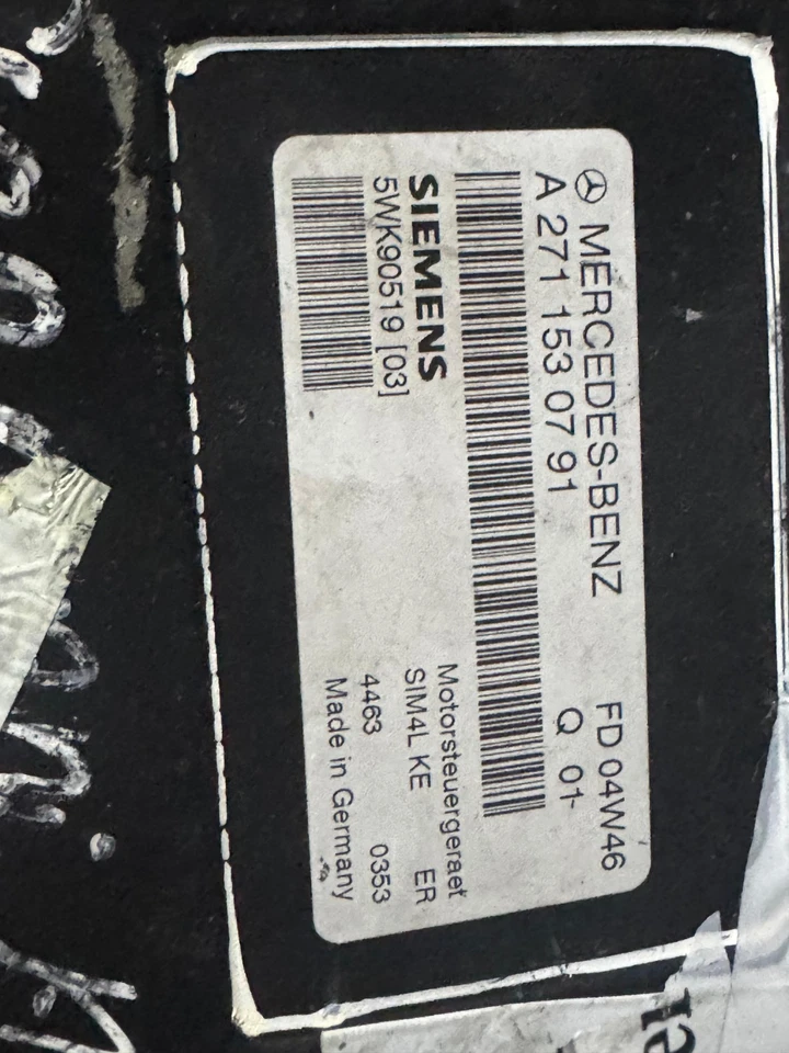Mercedes ECU A2711530791 Siemens VDO 5WK90519[03] FD 04W46 Engine Control Unit - Image 1 of 1