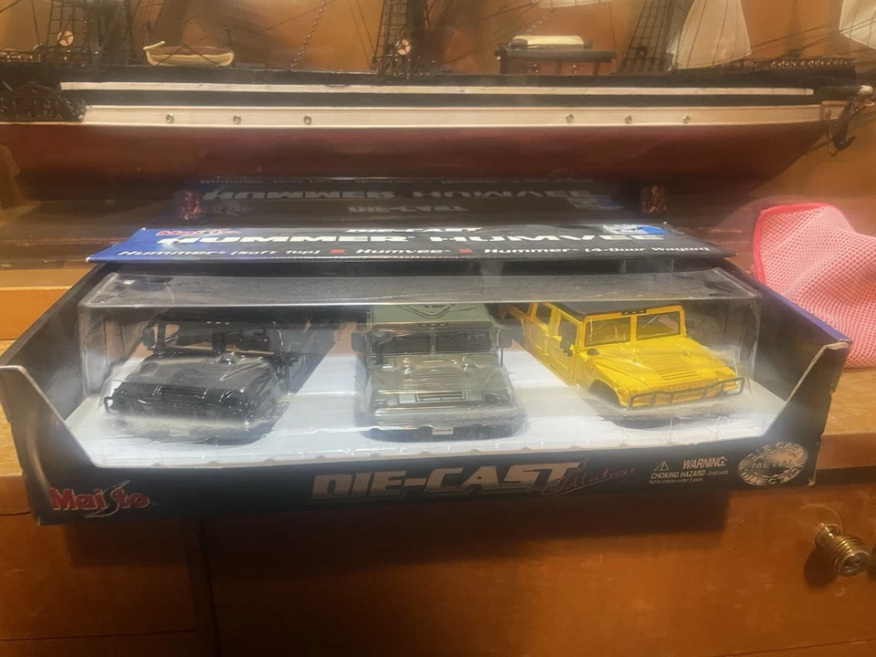 Maisto Juego Diecast 3 Coches Hummer-Humvee Foto 1 de 1