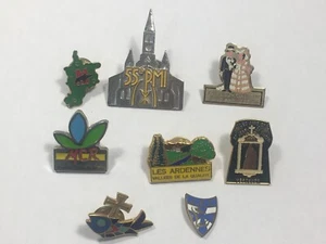 Lot de 7 Pin's et 1 Bouton (9-15) - Imagen 1 de 7