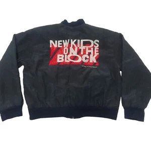 Giacca vintage anni '90 NKOTB nuova per bambini sul blocco 89-90 Hangin Tough World Tour taglia M - Foto 1 di 10