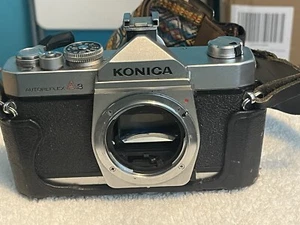 Vintage Konica Autoreflex TC 35mm SLR Film Camera Body Only Made In Japan Untest - Picture 1 of 11