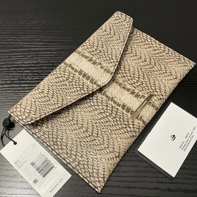 Brahmin 信封离合器 TAUPE & TAN 蛇纹印花真皮全新带标签 — 第 1/4 张图片
