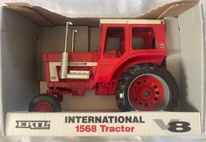 Ertl 1/16 International 1568 w/Dual Chrome Stacks 3rd V8 Series #4602 *Vintage* - Picture 1 of 7
