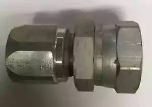 Parker 20620-24-24 Two-Piece Field Attachable Style Fitting 1-3/8 Hose X 1-1/2P - Picture 1 of 8