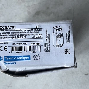 Telemecanique XCSS A701 071886 Safety Limit Switch Sensor  - Picture 1 of 7