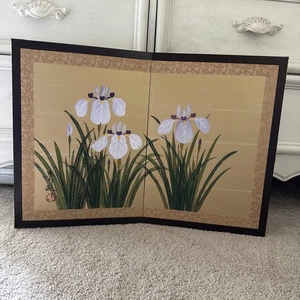 VTG Japanese Byobu Folding Screen Painting on Silk Depicts White Irises Signed - Picture 1 of 17