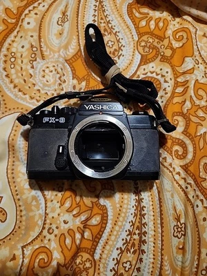 Cuerpo de cámara réflex Yashica FX-3 Super 35 mm, negro (SOLO CUERPO) Foto 1 de 4