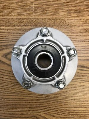 SUZUKI KATANA GSX750F 1998-2006, PIÑÓN TRASERO TAMBOR BUJE TRASERO PARTE # 64611-33C00 Foto 1 de 4